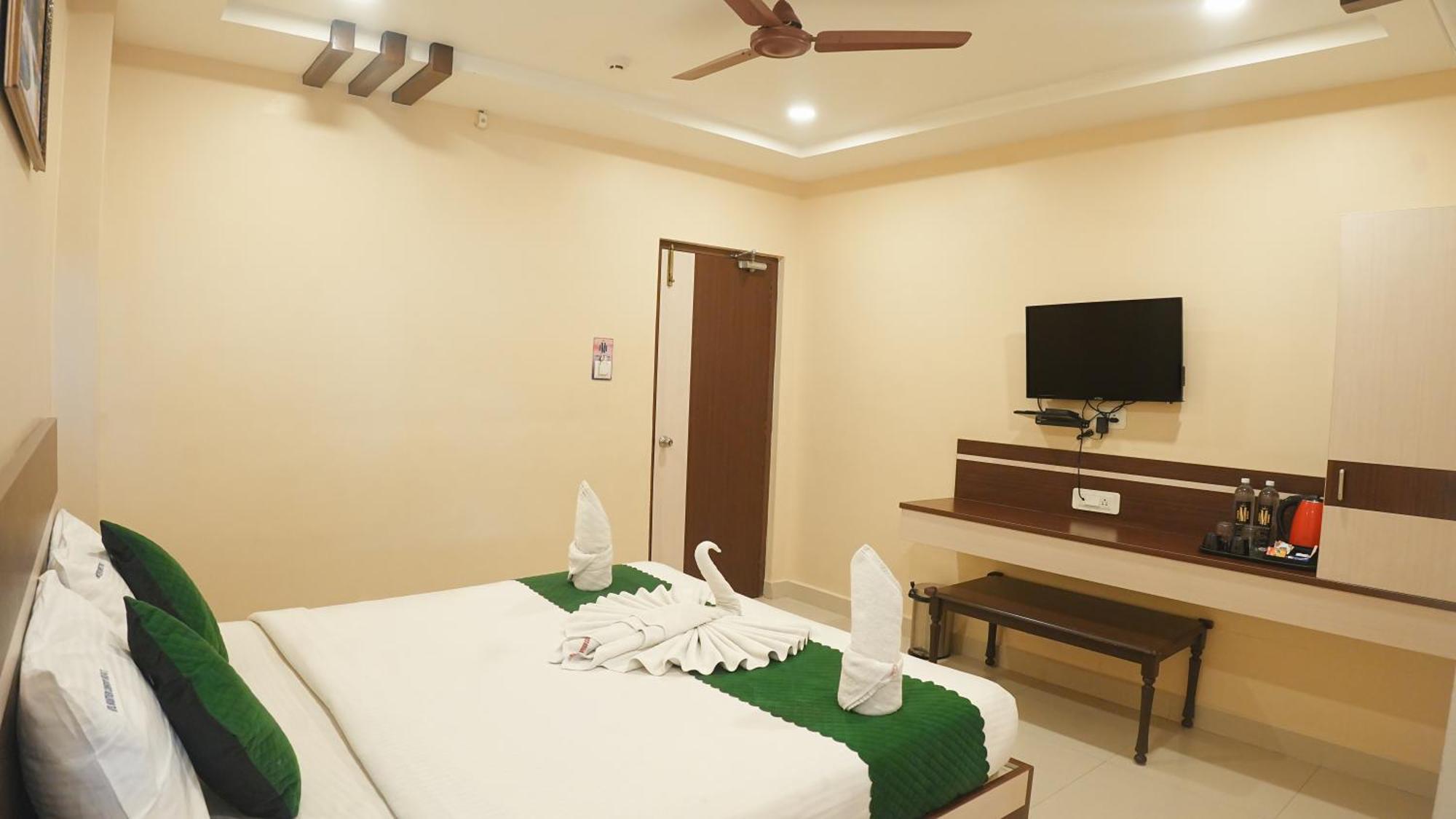 Hotel Mountview Comforts Tirupati Extérieur photo